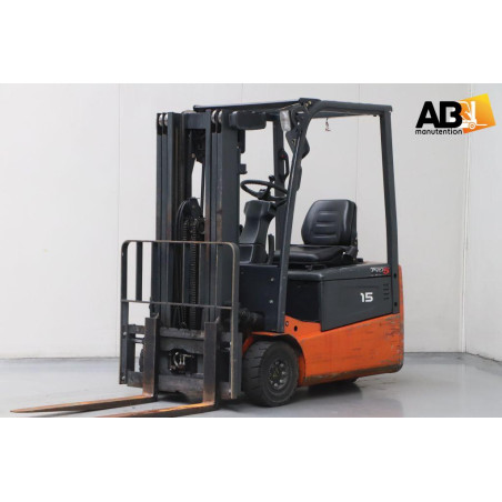 chariot elevateur électrique 3 roues d'occasion DOOSAN 1,5T - AB MANUTENTION 59