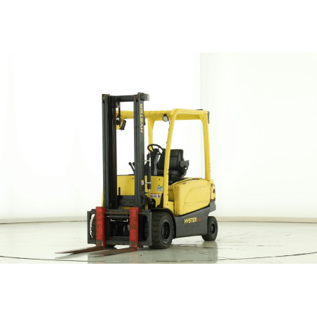 chariot elevateur occasion electrique 2,5t - AB MANUTENTION - LILLE- 59