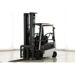 chariot elevateur occasion électrique 3 roues  UNICARRIERS 3t - AB MANUTENTION 59