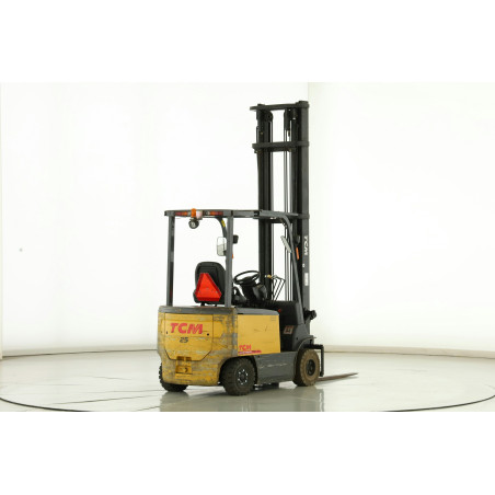 chariot elevateur électrique d'occasion TCM 2,5T - AB MANUTENTION