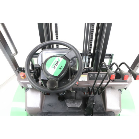 Chariot élévateur d'occasion éléctrique 4 roues 1,5T GreenLifter EL15