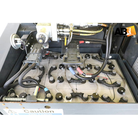 Chariot élévateur d'occasion Multidirectionnel Electrique 3,0T Combilift CBE-3000