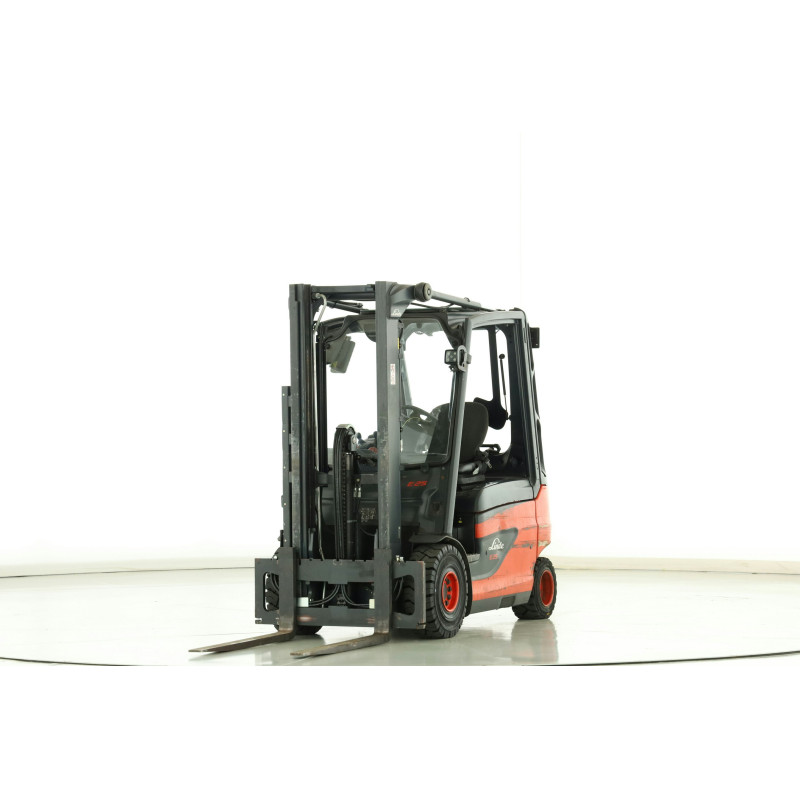 LINDE 2,5T chariot élévateur électrique d'occasion - AB MANUTENTION - Hauts-de-France.