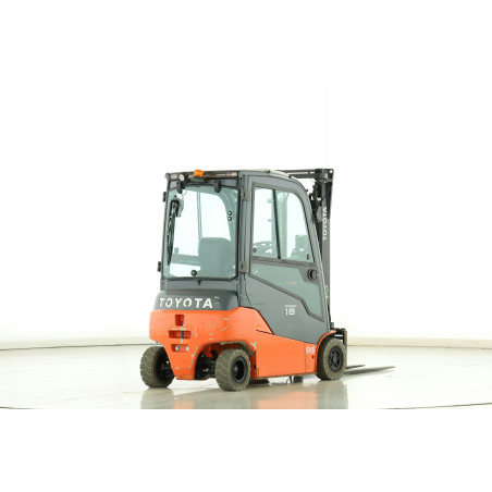 Chariot élévateur d'occasion Electrique 1,8T Toyota 8-FBM-18-T