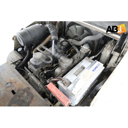 Unicarrieres YG-1-F-1-2-A-30_ Chariot élévateur d'occasion diesel 3T