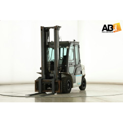 Chariot élévateur diesel UNICARRIERS 4T_ AB MANUTENTION - Hauts de France