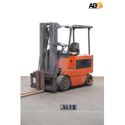 Caterpillar M70B Chariot...