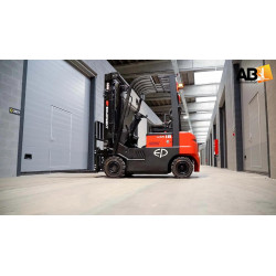 Chariot élévateur électrique Lithium 2T EP - AB MANUTENTION (59)