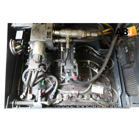 Combilift CBE-3000 _Chariot élévateur d'occasion Electrique Multidirectionnel 3,0T