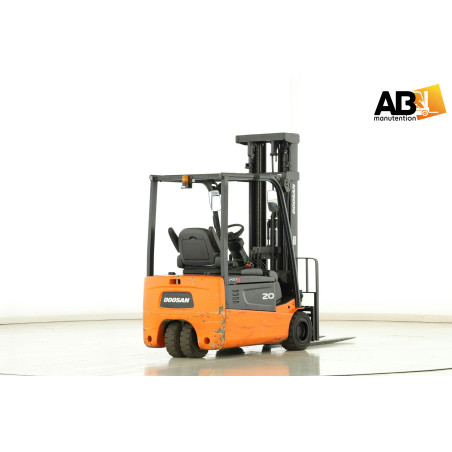 Doosan B-20-T-5 Chariot élévateur d'occasion 3 roues Electrique 2,0T