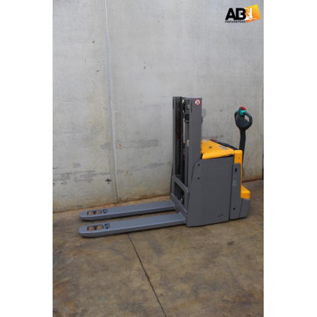 Gerbeur d'occasion JUNGHEINRICH 2T-AB MANUTENTION (59)