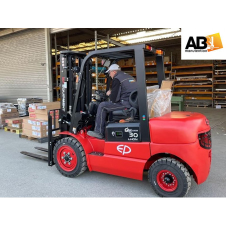 Chariot élévateur EP 3000kg EFL302