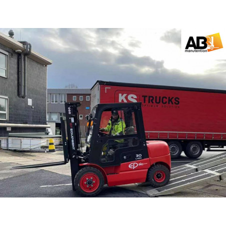 Chariot élévateur EP 3000kg EFL302